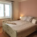 Lovely And Freshly Renovated Apartment In Praha 10