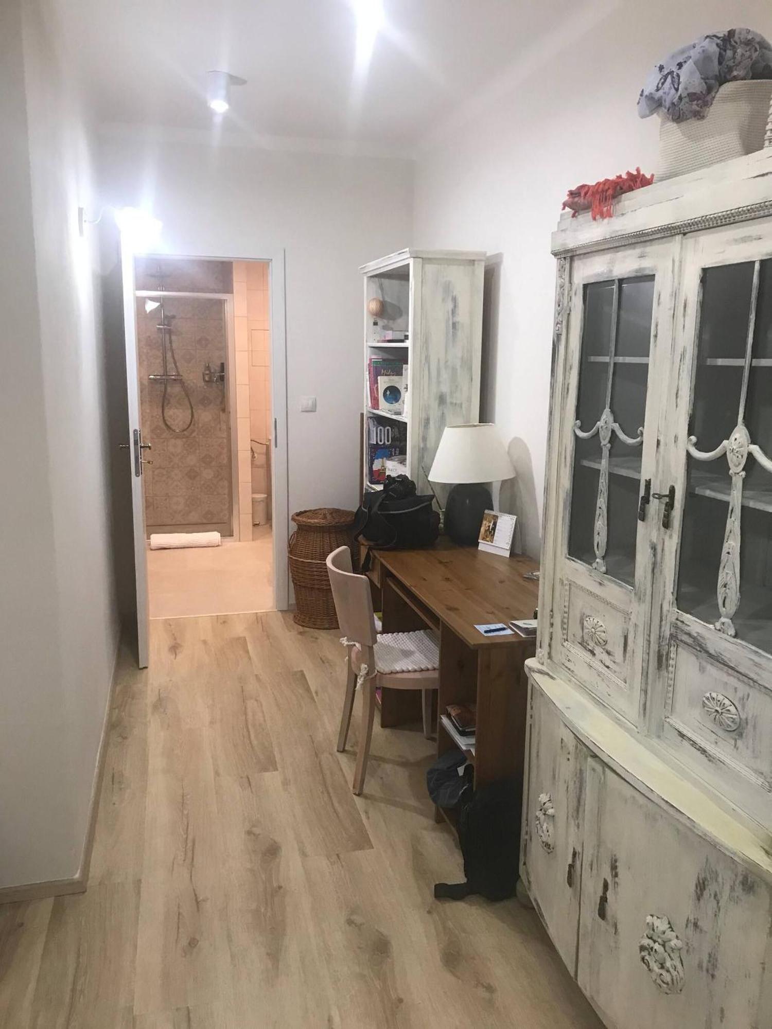 Lovely And Freshly Renovated In 10 Apartment Prague
